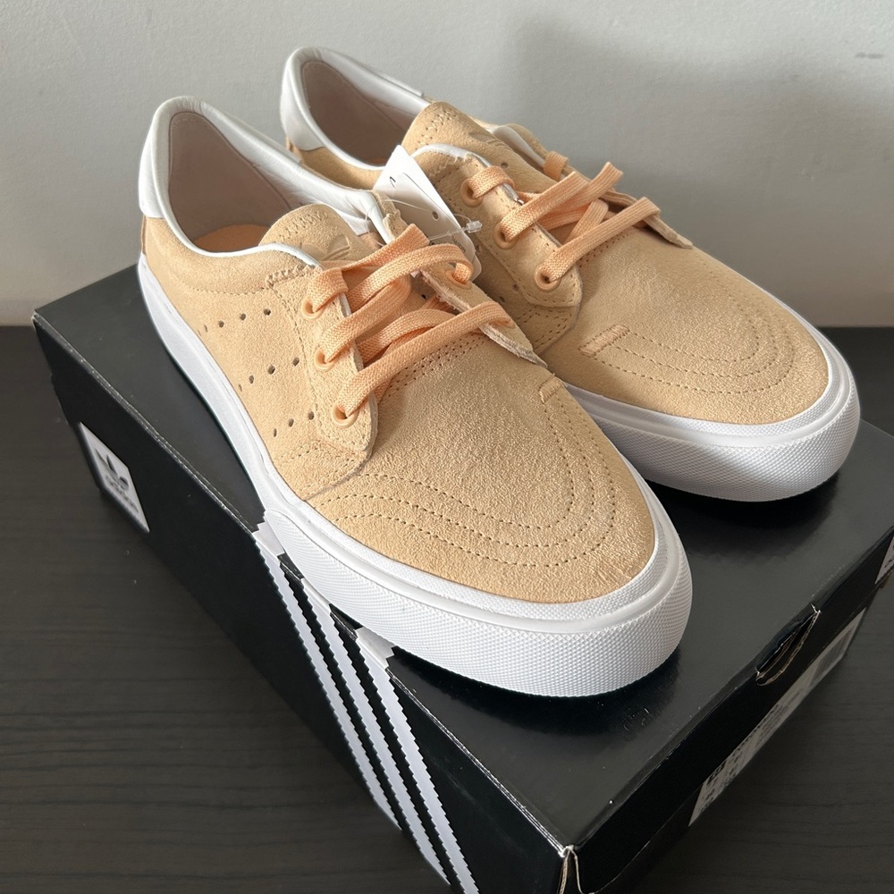 Adidas Men’s Coronado Beige Sneakers with White Accents